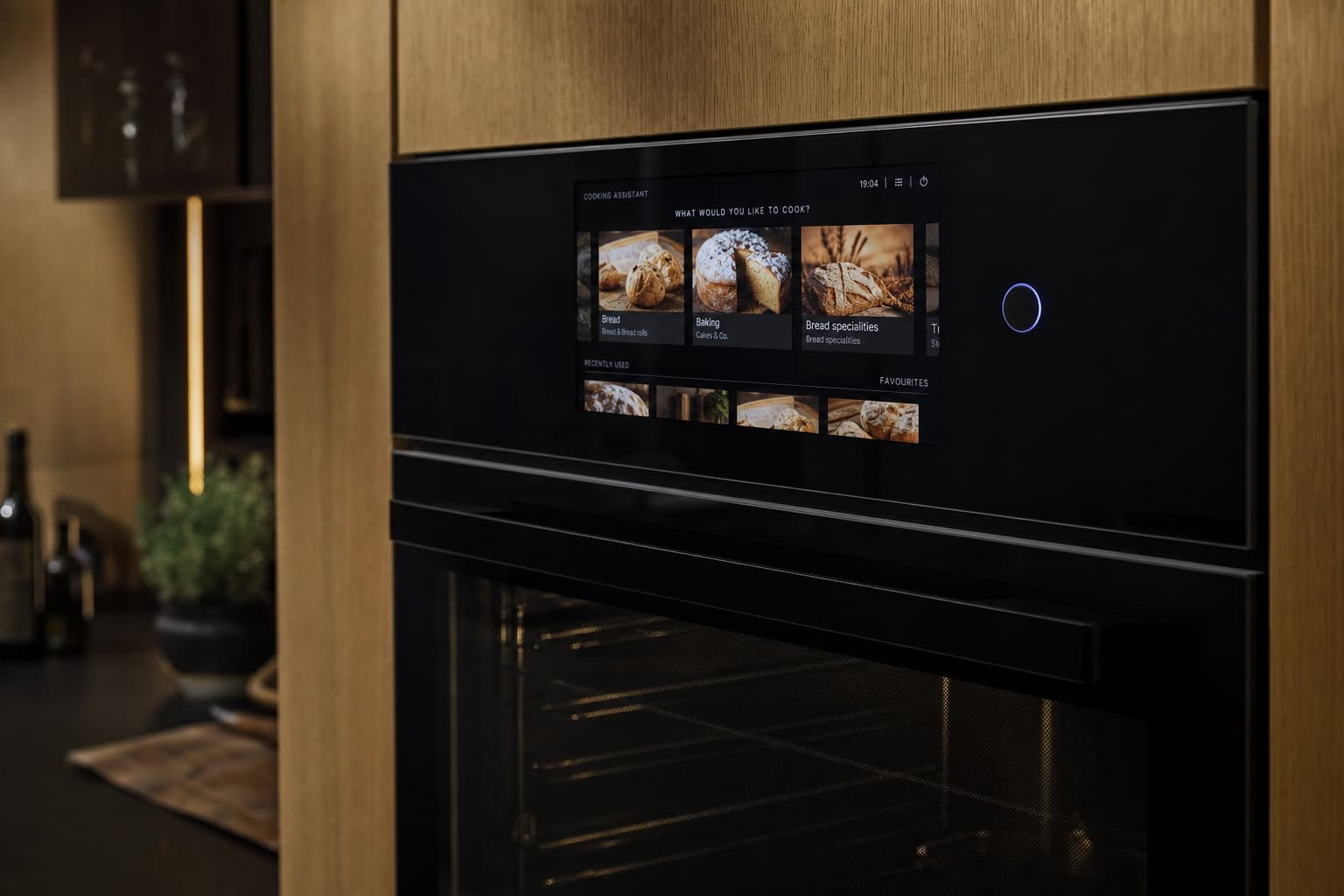 Four Siemens studioLine connecté, écran tactile Cooking Assistant, cuisine LEICHT